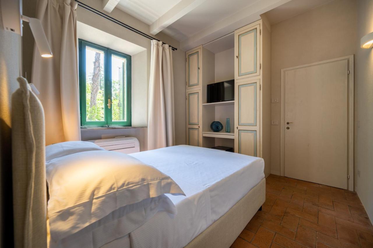 Palazzo Viviani Castello Di Montegridolfo Hotell Exteriör bild